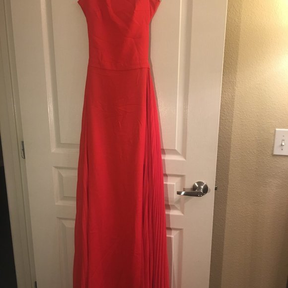 BCBG MAXAZRIA RED GOWN - Picture 4 of 5